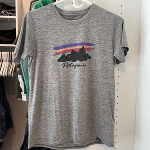 Patagonia, dri-fit tshirt